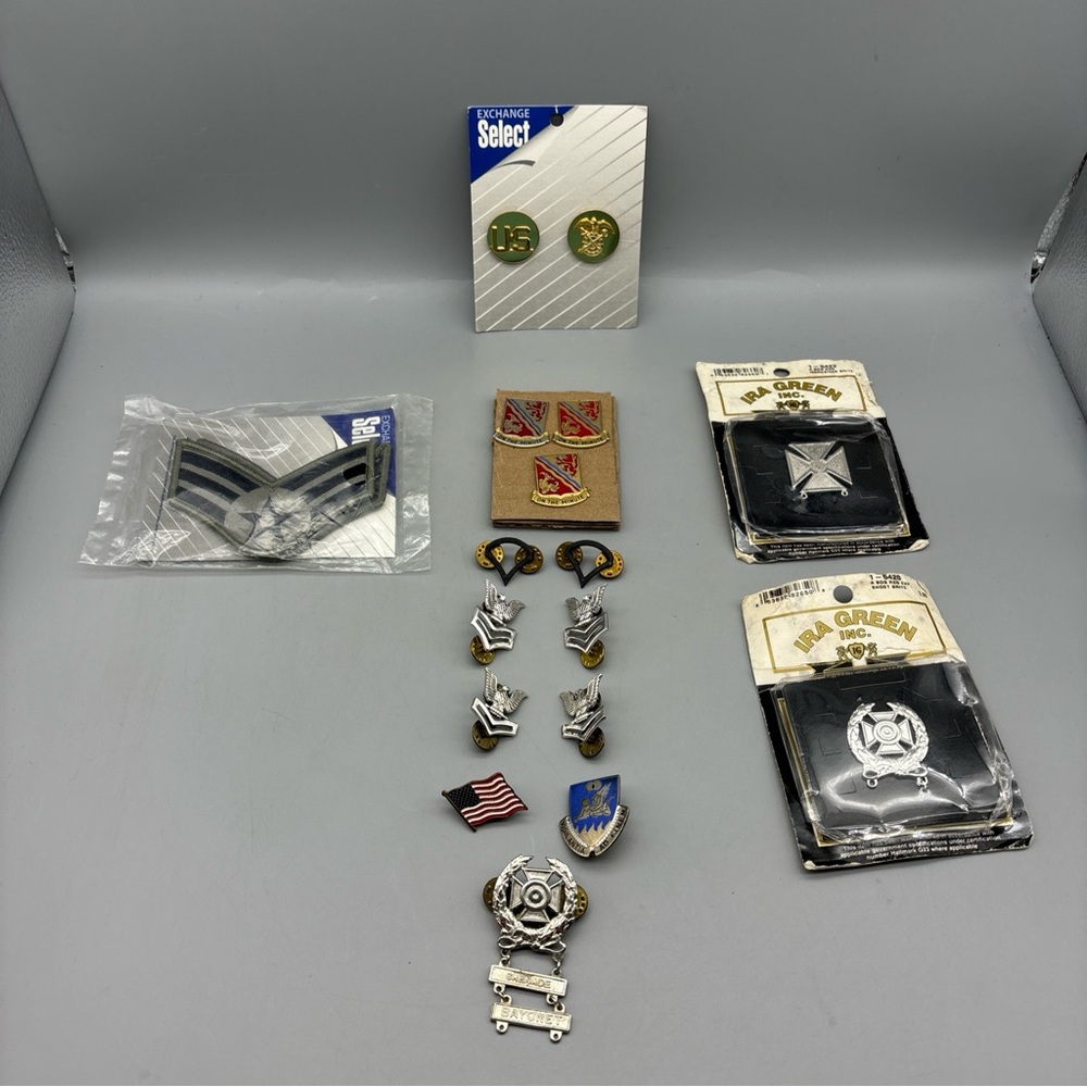 Lot‎ Of Military Pins & Patches Pre Owned & New